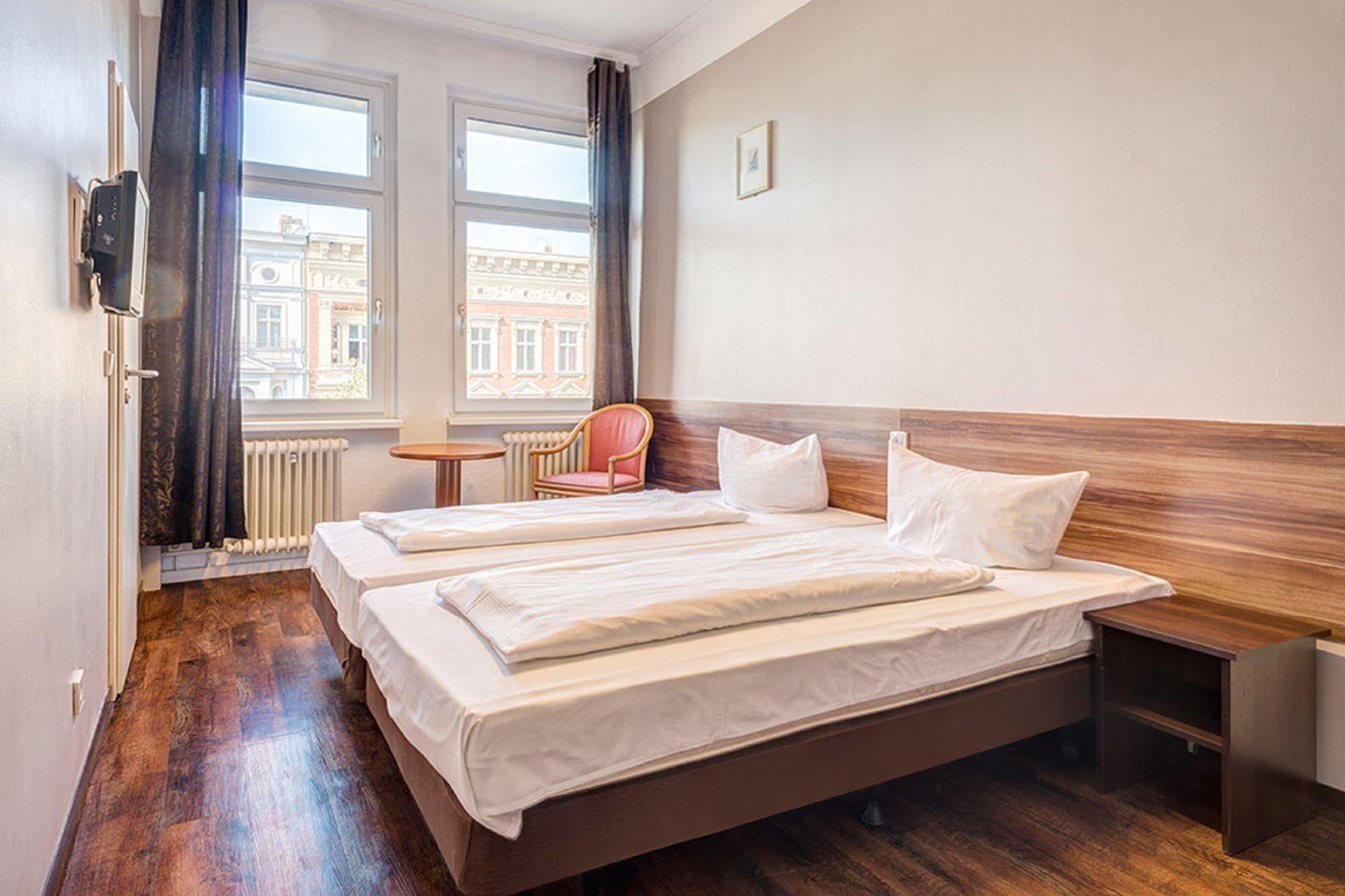 Potsdamer Inn Berlin Exteriör bild