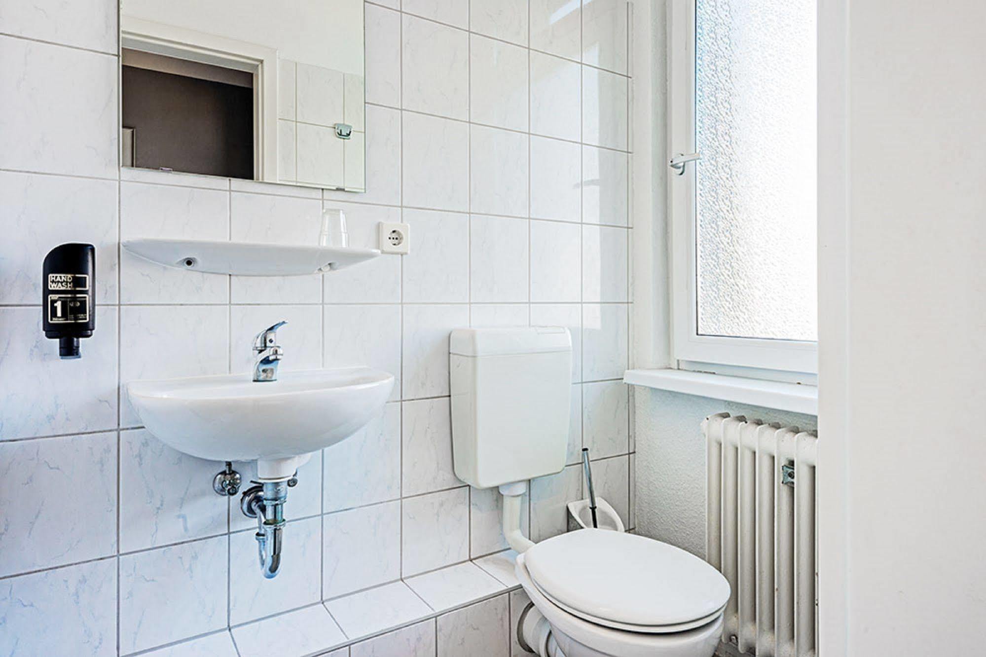 Potsdamer Inn Berlin Exteriör bild